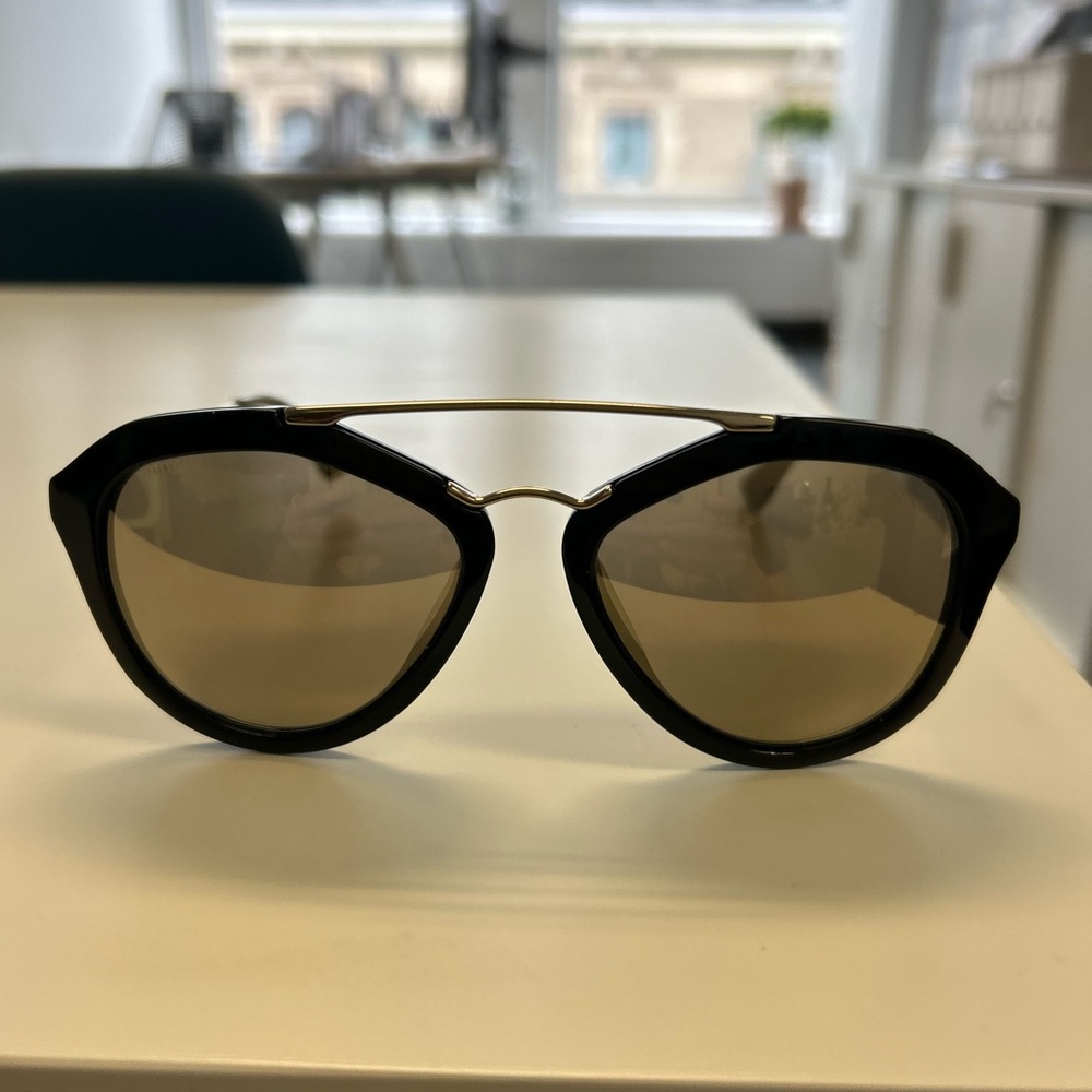 PRADA authentic Stylish Black Sunglasses